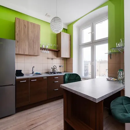 Jaracza Downtown By Bookinghost *