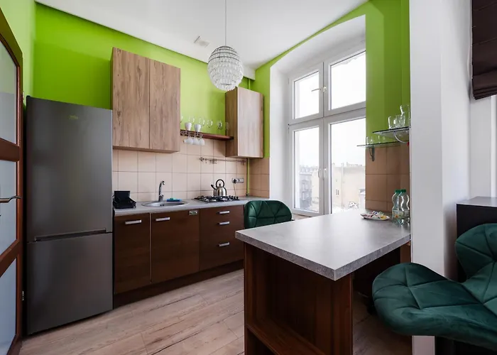 Jaracza Downtown By Bookinghost *